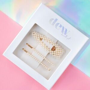 NIB Dew Edit Kaitlyn Bristowe Pearl Hair Clip Set